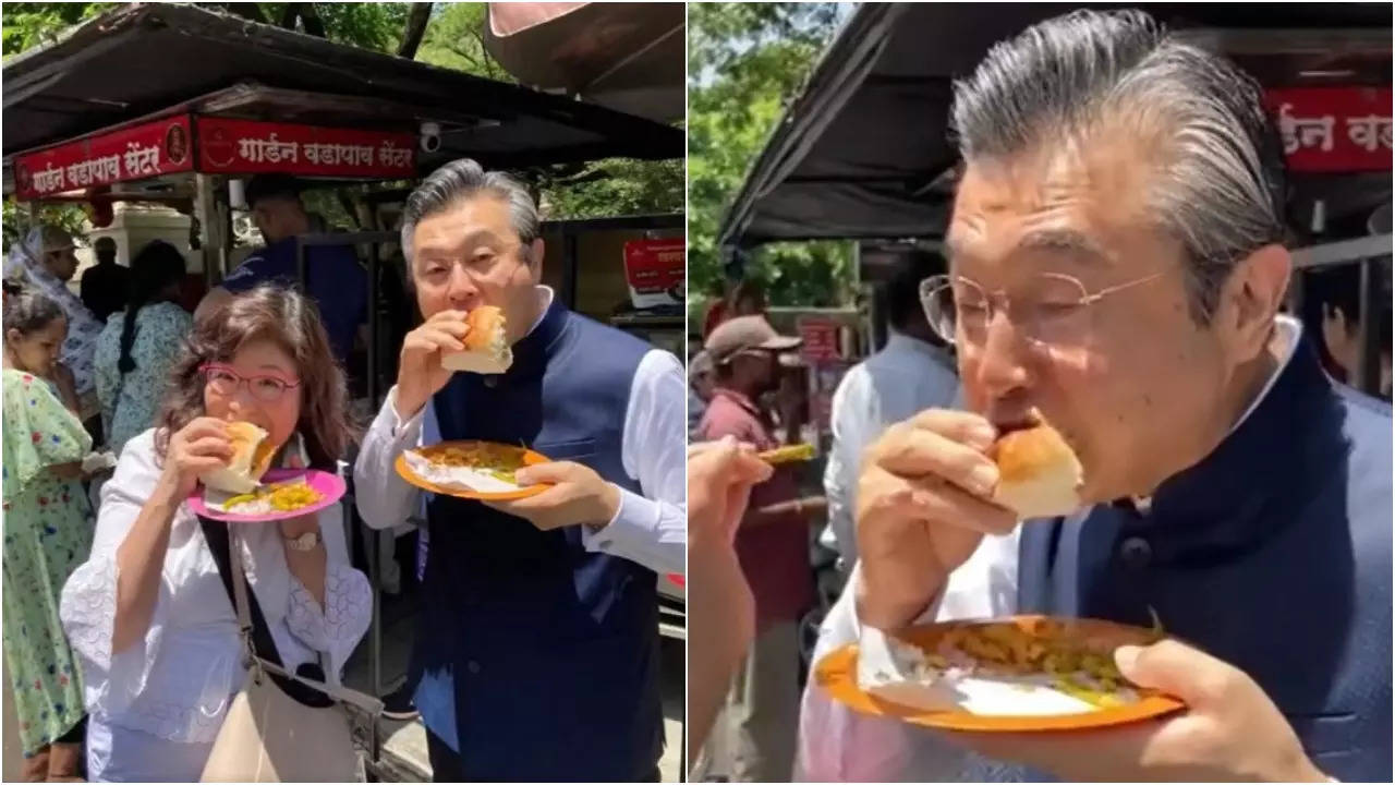 Thoda Teekha Kam please Japanese ambassadors first bite of the fiery VadaPav leaves him craving for more