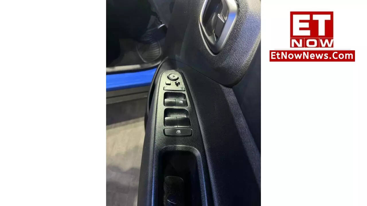 Exter Hyundai Exter Hinglish voice commands, smartphone wireless
