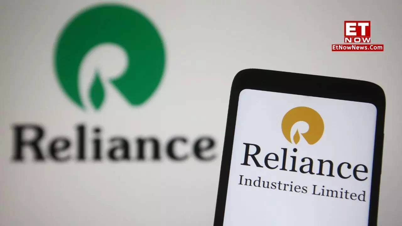 Govt looks to sell shares of Reliance Industries held through SUUTI |  Company News - Business Standard