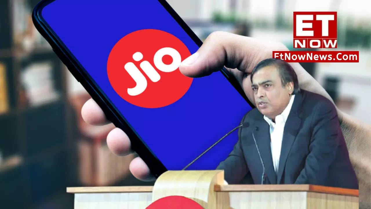 Reliance Jio Big Achievement Mukesh Ambanis Reliance Jio Now Biggest Operator In The World 3114