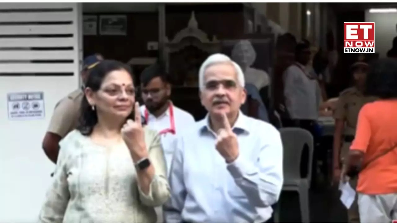 Maharashtra Election 2024 Shaktikanta Das casts vote in Mumbai