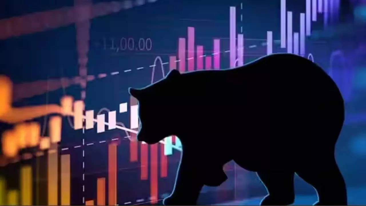 Sensex: Stock Market: Bears Rule The Roost As Sensex Crashes Nearly 700 ...