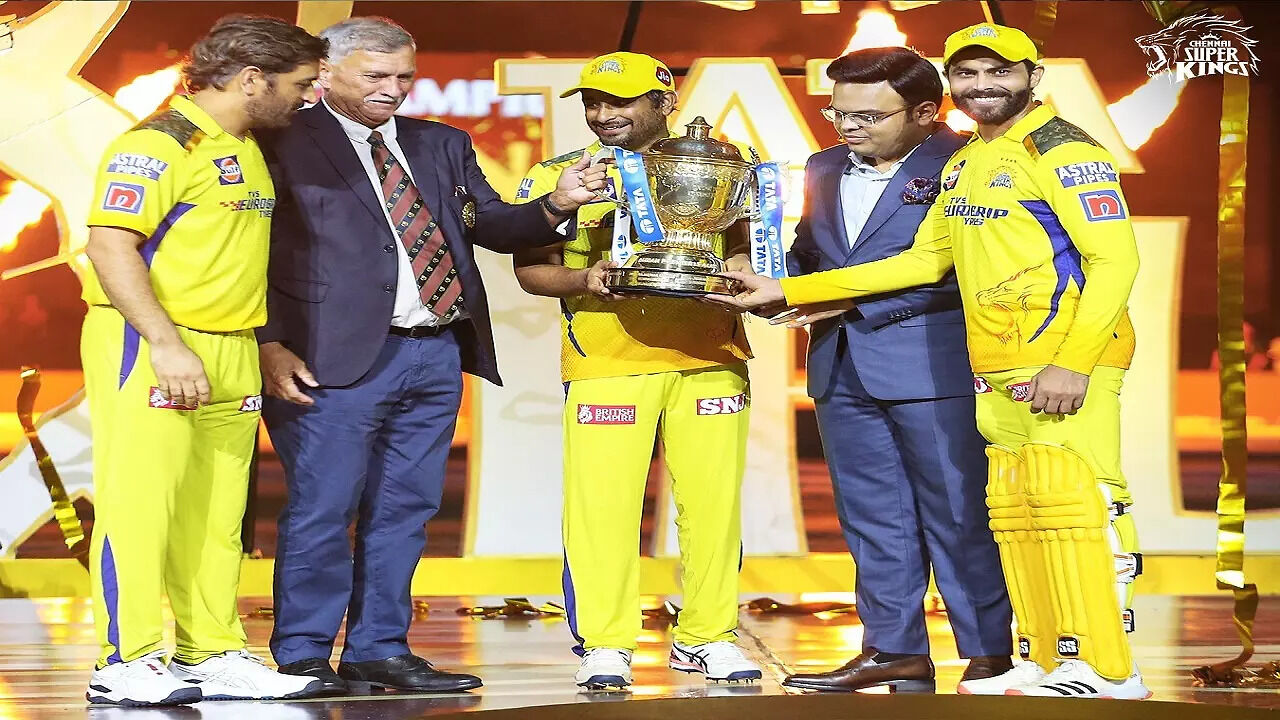 CSK vs GT, IPL 2023 Final: Ecstatic fans celebrate Chennai Super Kings ...