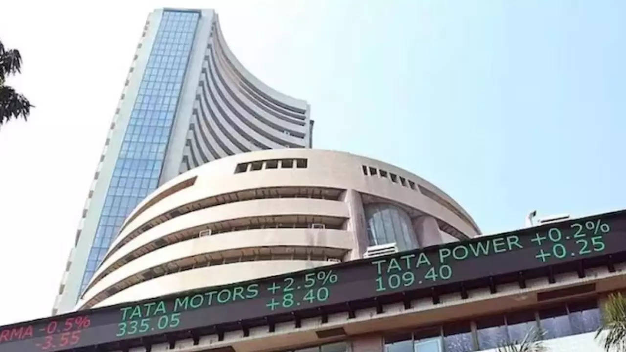 Sensex: Stock Market: Dalal Street Halts 3-day Winning Streak As Banks ...