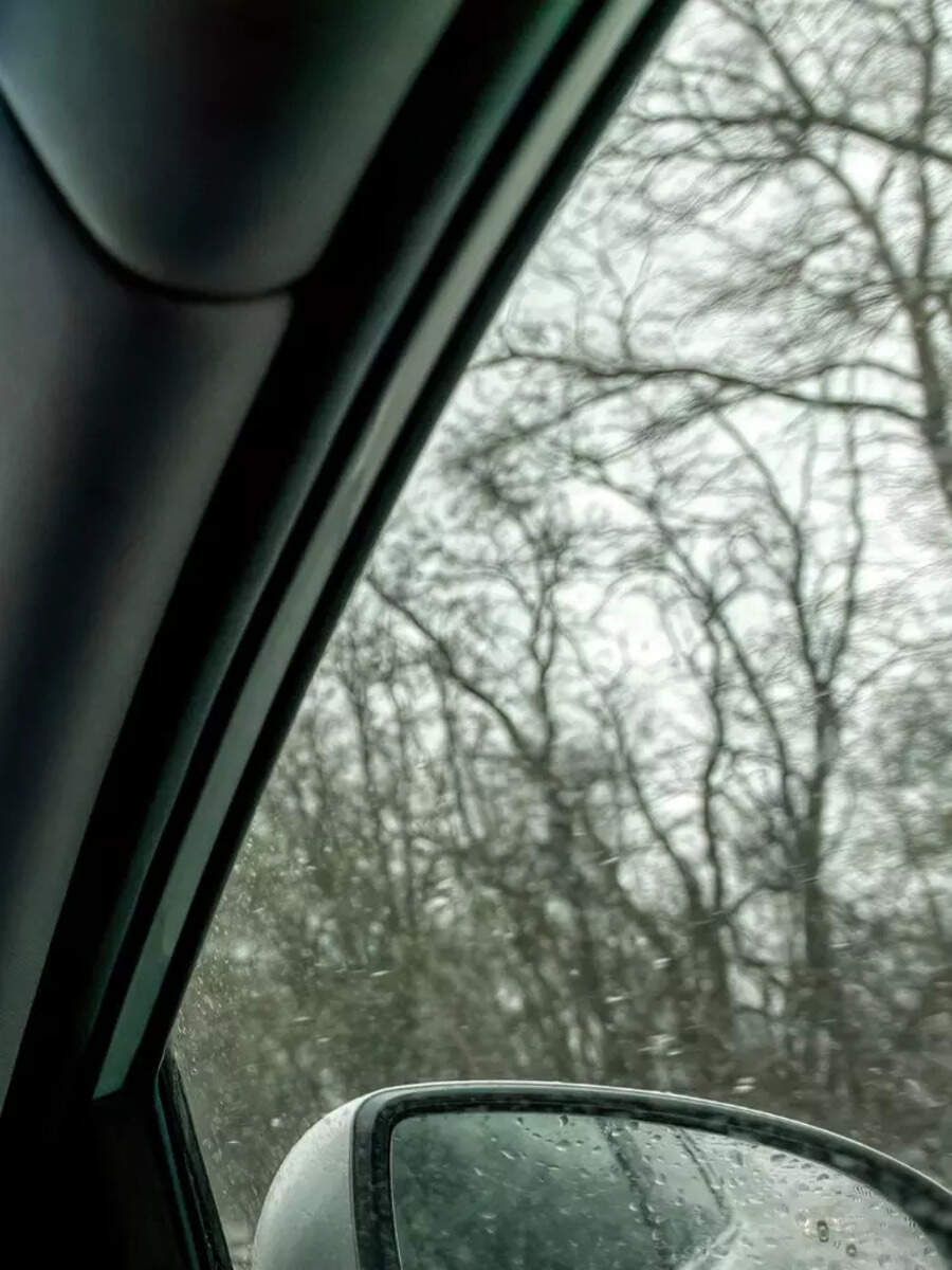 Defog your car windshield with these essential tips this winter for