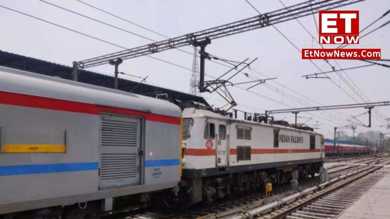 Train cancellation, delay today, cancelled list Over 25 trains