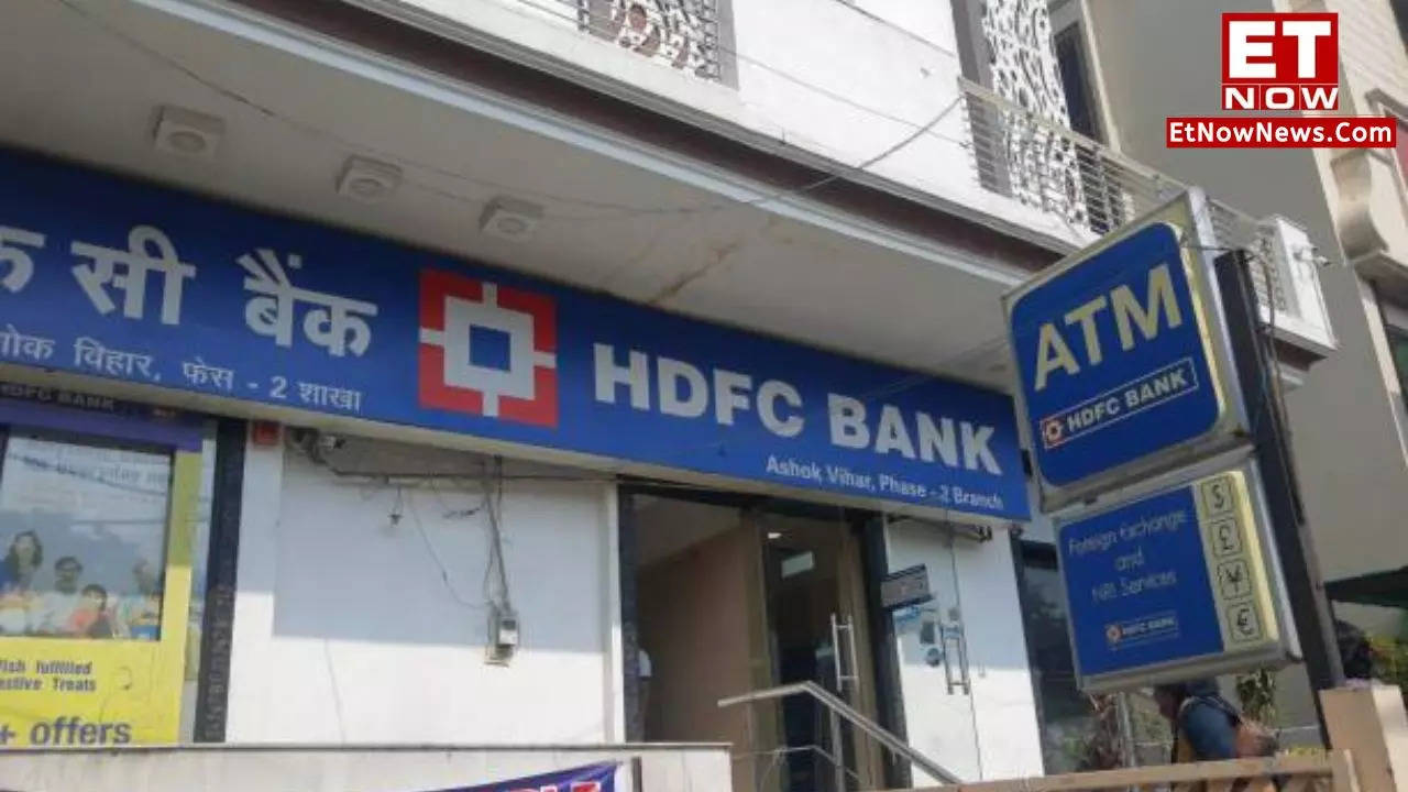 Hdfc Shares Violent Reaction Massive Rs 80000 Crore Gone As Hdfc Bank Shares Slump After Q3 4511